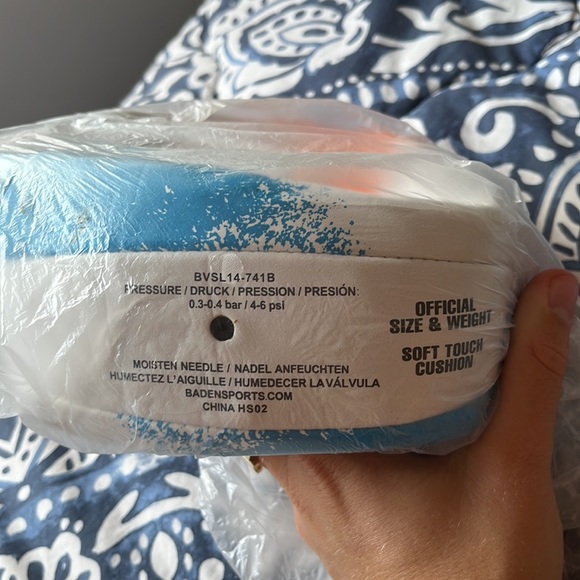 Brand New Baden Volleyball - Picture 3 of 4